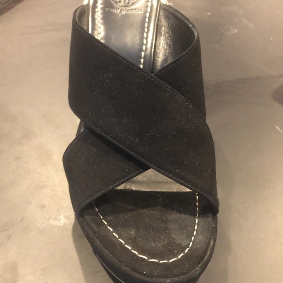 Tory Burch 4" Black Espadrille Wedges - Picture 5 of 5